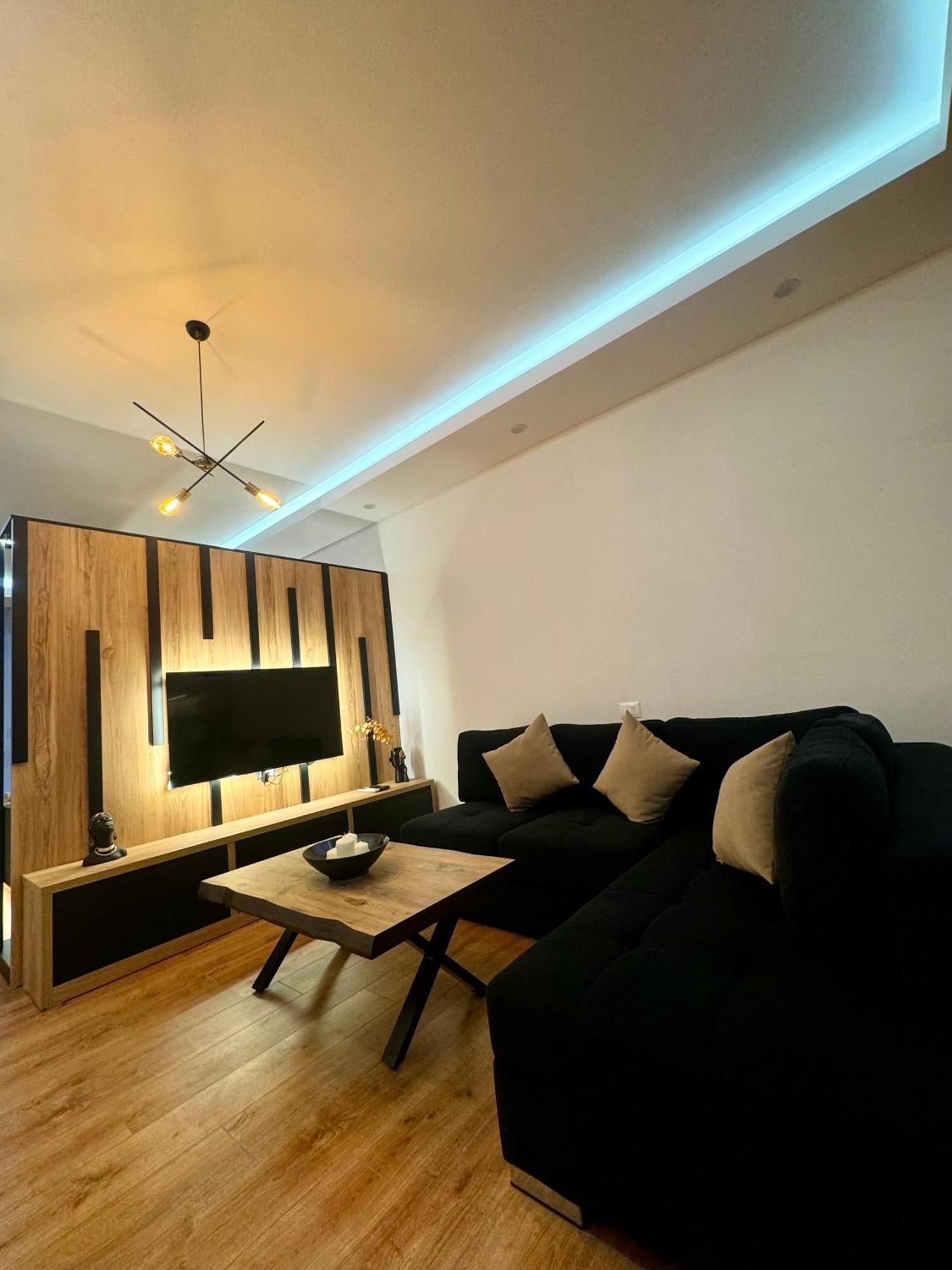 Luxury Central Baba Apartment Shkoder Bagian luar foto