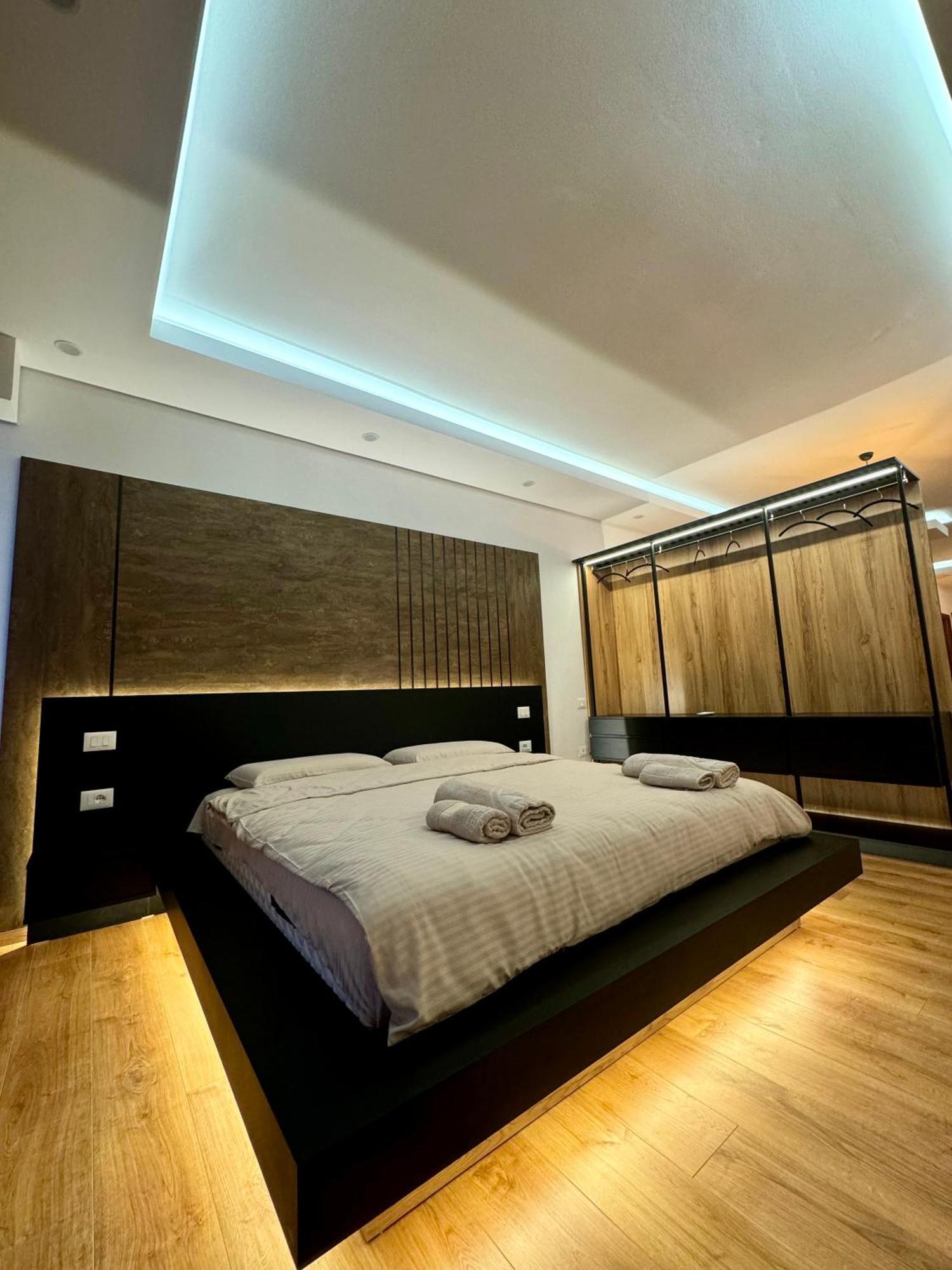 Luxury Central Baba Apartment Shkoder Bagian luar foto