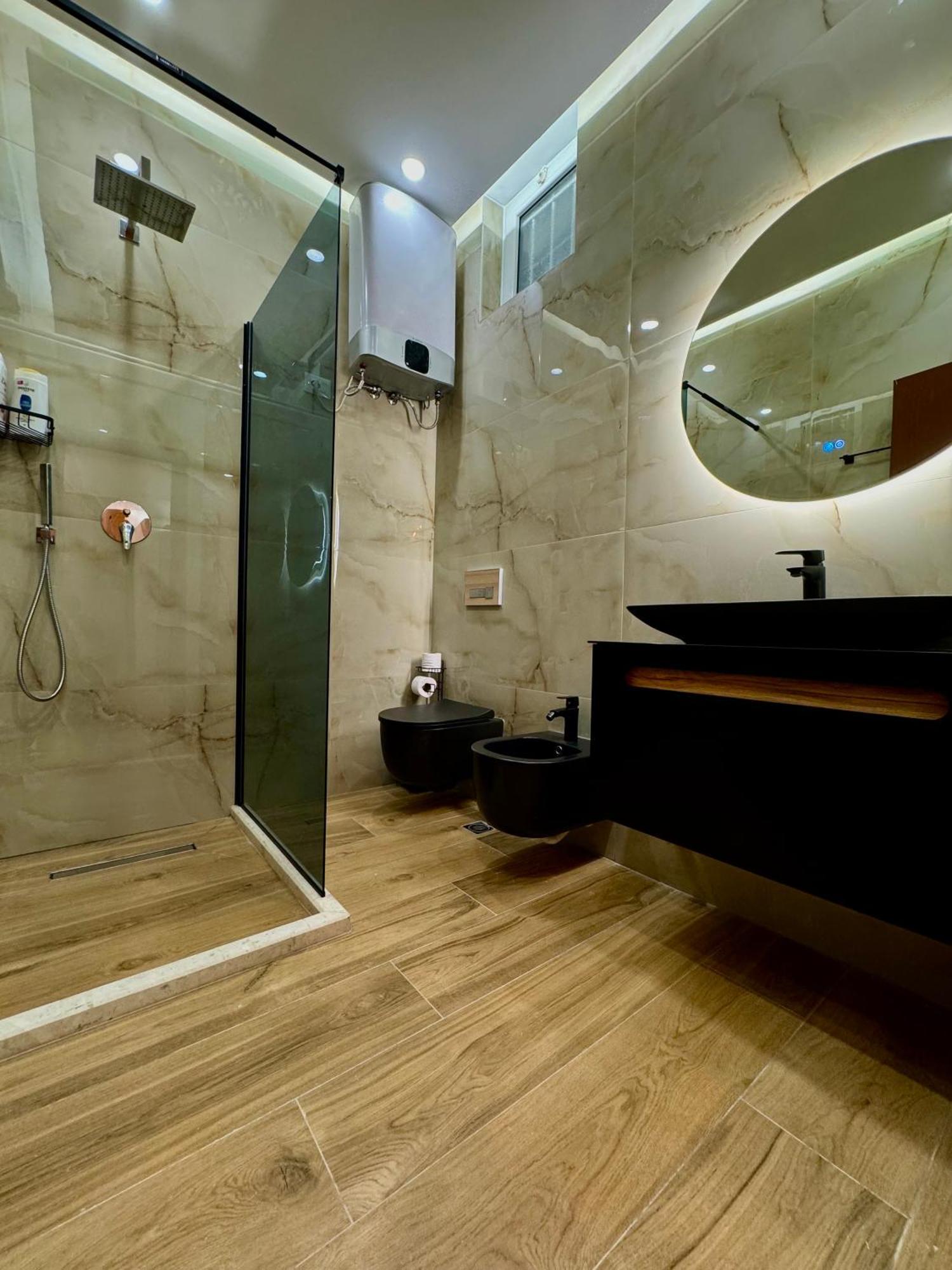 Luxury Central Baba Apartment Shkoder Bagian luar foto