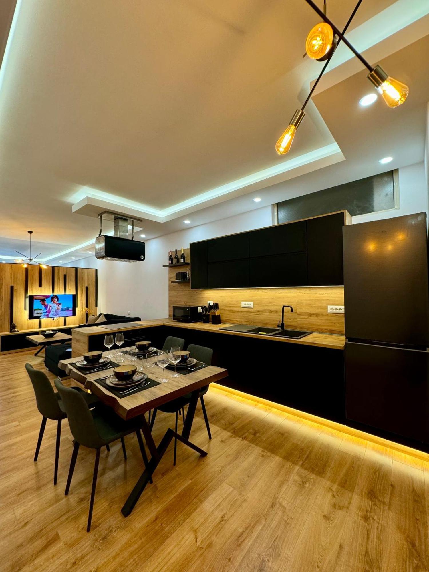 Luxury Central Baba Apartment Shkoder Bagian luar foto